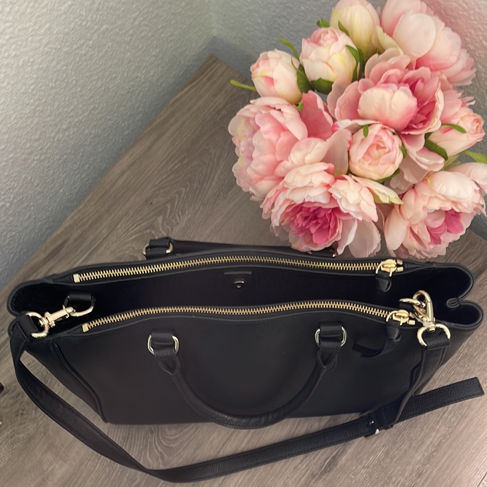 Kate Spade Tote - Picture 3 of 6